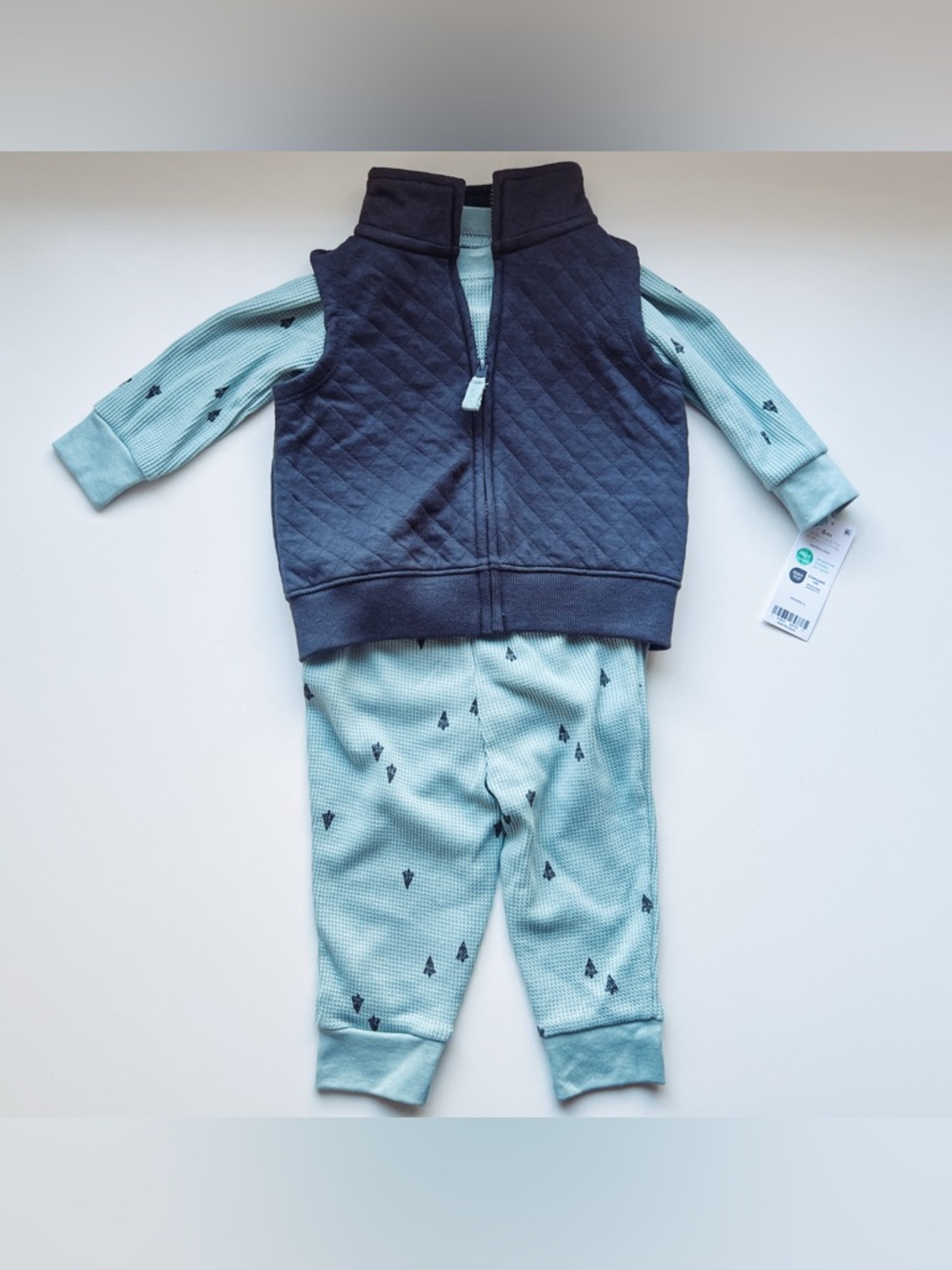 NWT Carter’s 6 Month 3-Piece Outfit